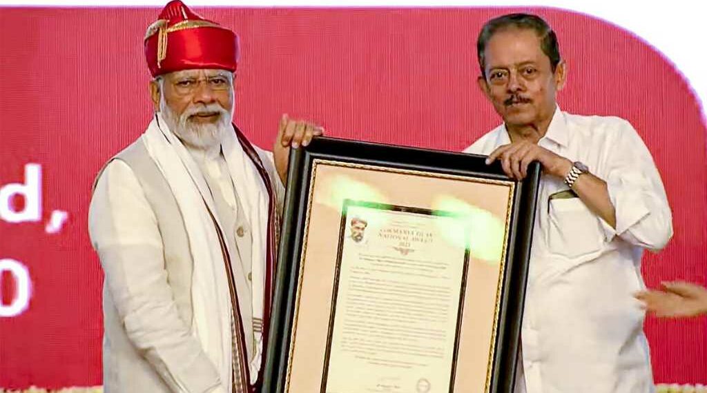 ലോകമാന്യ തിലക് പുരസ്കാരം ഏറ്റുവാങ്ങി പ്രധാനമന്ത്രി; പുരസ്കാര തുക നമാമി ഗംഗേ പദ്ധതിയ്ക്ക് സംഭാവന ചെയ്യും.