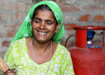 പാചകവാതക വില കുറയും; ഓണം-രക്ഷാ ബന്ധൻ സമ്മാനമെന്ന് കേന്ദ്രം