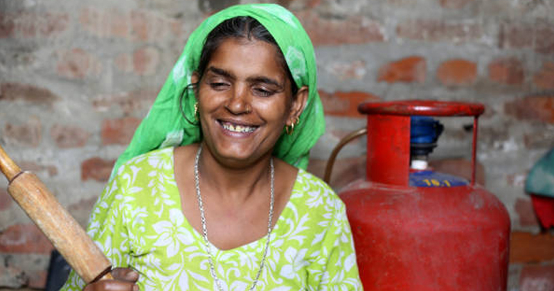 പാചകവാതക വില കുറയും; ഓണം-രക്ഷാ ബന്ധൻ സമ്മാനമെന്ന് കേന്ദ്രം