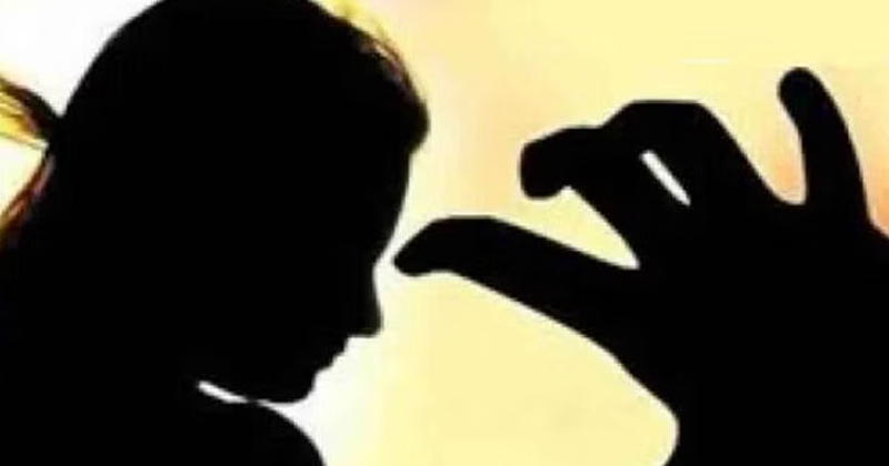കോളേജിലേക്ക് പോയ പെൺകുട്ടിയെ തട്ടിക്കൊണ്ട് പോയി നഗ്നയാക്കി കെട്ടിയിട്ടു; സംഭവം കേരളത്തിൽ