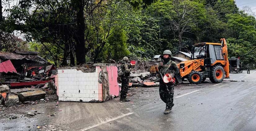 ഒരാഴ്ചക്കുള്ളിൽ മണിപ്പൂരിൽ നിന്നും  കണ്ടെടുത്തത്    കൂടുതൽ ആയുധങ്ങളും വെടിക്കോപ്പുകളും, സ്ഥിതിഗതികൾ പൊതുവിൽ ശാന്തം