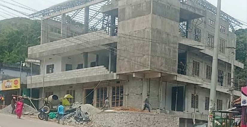 കുഴൽനാടനെതിരെ കളിച്ചു വെട്ടിലായി സി പി എം; ശാന്തൻ പാറയിൽ  ഓഫീസ് നിർമ്മാണം ചട്ടങ്ങൾ കാറ്റിൽ പറത്തി