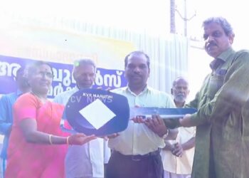 നാടിന് ആംബുലൻസ് സമർപ്പിച്ച് സേവാഭാരതി താനൂർ യൂണിറ്റ്