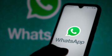 32 പേരുമായി ഒരുമിച്ച് സംസാരിക്കാം; വാട്സ്ആപ്പിൽ പുതിയ വോയിസ് ചാറ്റ് ഫീച്ചർ വരുന്നു