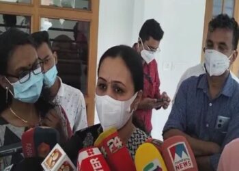 നിപ സംശയത്തെത്തുടർന്ന് കോഴിക്കോട് നാലുപേർ ചികിത്സയിൽ. ജാഗ്രതാ നിർദ്ദേശവുമായി ആരോഗ്യ മന്ത്രി