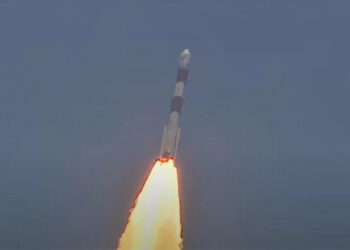 സൗര രഹസ്യം തേടി കുതിച്ചുയർന്ന് ആദിത്യ; അഭിമാനത്തോടെ രാജ്യം