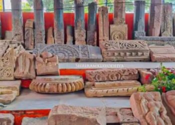 അയോധ്യയിലെ രാമജന്മഭൂമിയിൽ പുരാതന വിഗ്രഹങ്ങളും തൂണുകളും കണ്ടെത്തി