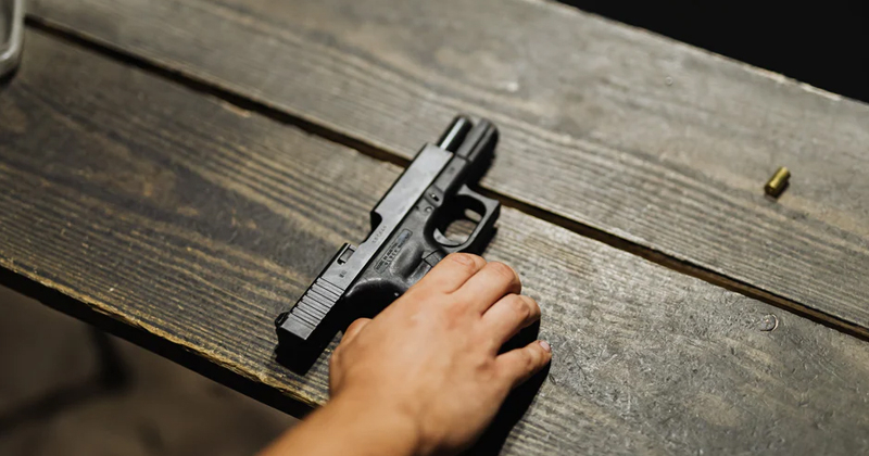 കോഴിക്കോട് യുവാവിന് വെടിയേറ്റ നിലയിൽ; തലയ്ക്ക് ഗുരുതര പരിക്ക്