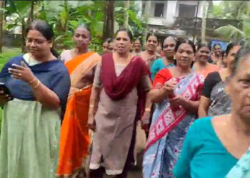 തൊഴിലുറപ്പ് സമയത്ത് കള്ള ഒപ്പിട്ട് പാർട്ടി പരിപാടിയിൽ. മേറ്റിനെതിരെ പരാതി; വേതനം റദ്ദാക്കി ഉദ്യോഗസ്ഥരുടെ നടപടി