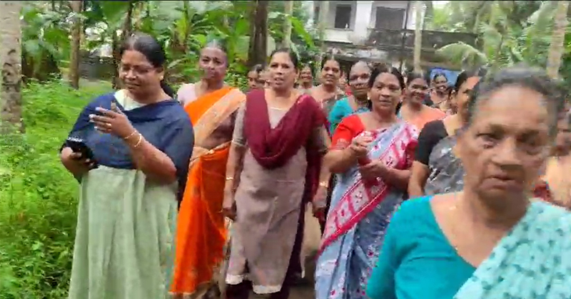 തൊഴിലുറപ്പ് സമയത്ത് കള്ള ഒപ്പിട്ട് പാർട്ടി പരിപാടിയിൽ. മേറ്റിനെതിരെ പരാതി; വേതനം റദ്ദാക്കി ഉദ്യോഗസ്ഥരുടെ നടപടി