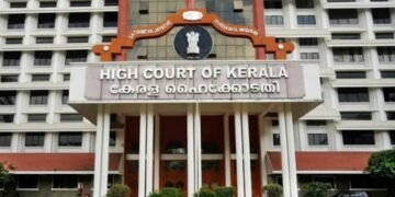 സിഎംആര്‍എല്‍ – എക്‌സാലോജിക് കരാർ: അന്വേഷണം ആവശ്യപ്പെട്ടുള്ള ഹർജി പിൻവലിക്കണമെന്ന ആവശ്യം ഹൈക്കോടതി അംഗീകരിച്ചില്ല.