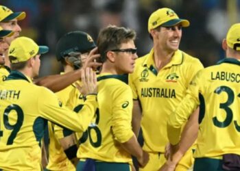 വാർണറിന്റെയും മാർഷിന്റെയും വെടിക്കെട്ടിൽ അടിപതറി പാകിസ്ഥാൻ       