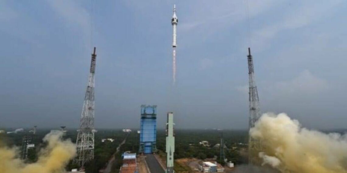 ഗഗൻയാൻ – ദൗത്യത്തിന് മുന്നോടിയായുള്ള ആദ്യ ടെസ്റ്റ് വെഹിക്കിൾ അബോർട്ട് മിഷൻ പരീക്ഷണ ദൗത്യം വിജയം