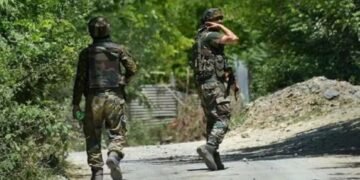 ജമ്മു കശ്മീരിൽ ഏറ്റുമുട്ടൽ; കുപ്‍വാര മച്ചിൽ സെക്ടറിൽ സുരക്ഷസേന 2 ഭീകരരെ വധിച്ചു