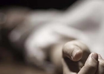 ഇരുപത്കാരി തൂങ്ങിമരിച്ചനിലയിൽ; പഠിക്കാനുള്ള ബുദ്ധിമുട്ടും, പരീക്ഷയിൽ മാർക്ക് കുറഞ്ഞതും കാരണമെന്ന് ബന്ധുക്കൾ