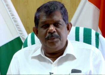 നവംബര് 1 മുതല് സീറ്റ് ബെല്റ്റും ക്യാമറയും നിര്ബന്ധം; ആന്റണി രാജു