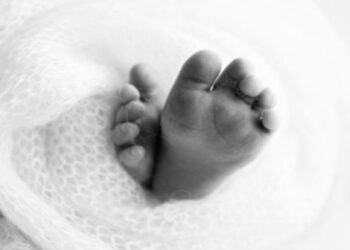 ന്യൂമോണിയ മാറ്റാന്‍ പിഞ്ചുകുഞ്ഞിന്റെ ശരീരത്തില്‍  ഇരുമ്പുദണ്ഡ് പഴുപ്പിച്ച് പൊള്ളിച്ചു