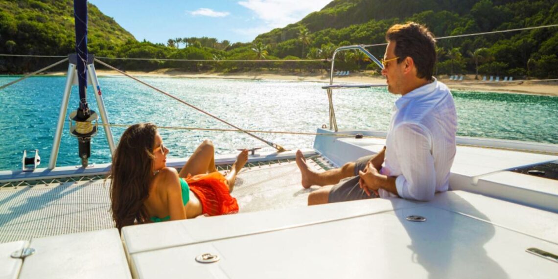 അമ്പമ്പോ!!! ഇതെന്ത് ജോലി?; 1.5 കോടി രൂപ ശമ്പളം, സ്വകാര്യ ദ്വീപിൽ ആഢംബര ജീവിതം – ഒപ്പം പങ്കാളിയെയും കൂട്ടാം