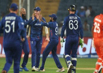 ബാറ്റിം​ഗിലും ബോളിം​ഗിലും കരുത്തുക്കാട്ടി ഡച്ച് പട; നെതർലൻഡ്സിനെതിരെ ഇംഗ്ലണ്ടിന് 160 റൺസിന്റെ തകർപ്പൻ ജയം