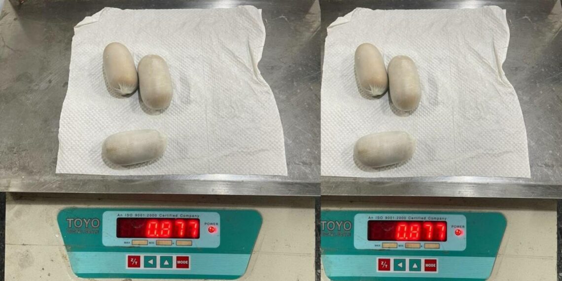 കരിപ്പൂർ വിമാനത്താവളത്തിൽ ഇന്നും സ്വർണ്ണം പിടികൂടി; മൂന്ന് പേർ കസ്റ്റഡിയിൽ