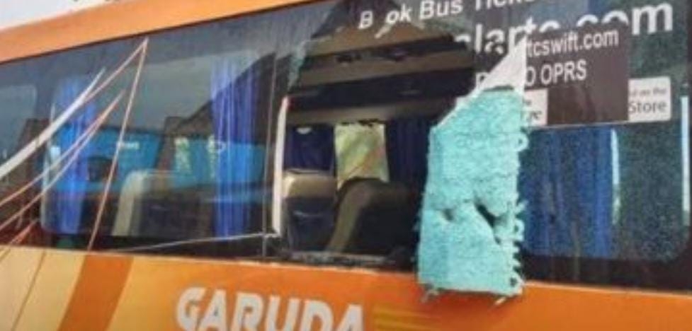 ഓടുന്ന കെഎസ്ആർടി  ബസില്‍നിന്ന് പുറത്തേക്ക് ചാടിയ യാത്രക്കാരന് പരിക്ക്