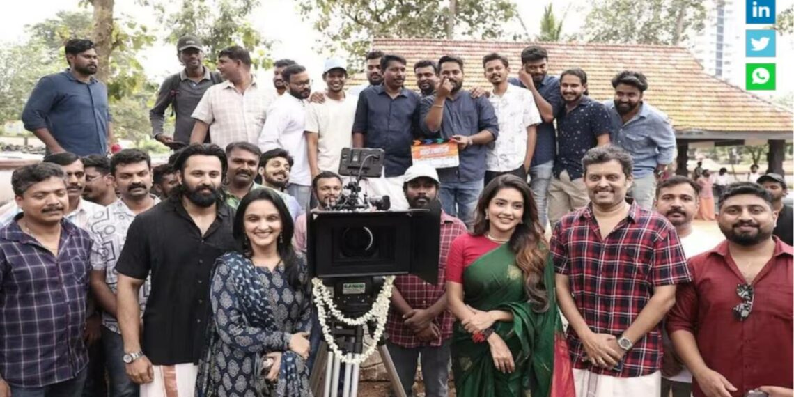 ഉണ്ണി മുകുന്ദന്റെ ‘ജയ് ​ഗണേഷ്’ പൂജ കഴിഞ്ഞു; ഷൂട്ടിം​ഗ് നവംബർ 11-ന് ആരംഭിക്കും