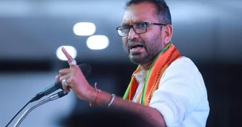 കേസുകളെ നെഞ്ചും വിരിച്ച്‌  നേരിടും, വർഗീയ ചേരിതിരുവുണ്ടാക്കി വോട്ട് നേടാനാണ് സംസ്ഥാന സർക്കാർ ശ്രമിക്കുന്നത്: കെ സുരേന്ദ്രൻ