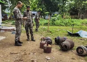 കമ്മ്യൂണിസ്റ്റ് ഭീകരർ നാല് പേരെ കൊലപ്പെടുത്തി; സംഭവം പ്രധാനമന്ത്രിയുടെ സന്ദർശനത്തിന് തൊട്ട് മുൻപ്