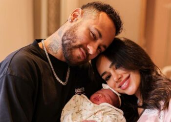 ബ്രസീൽ താരം നെയ്മറിന്റെ വീട് കൊള്ളയടിച്ചു; കാമുകിയെയും കുഞ്ഞിനെയും തട്ടികൊണ്ടുപോകാൻ ശ്രമം