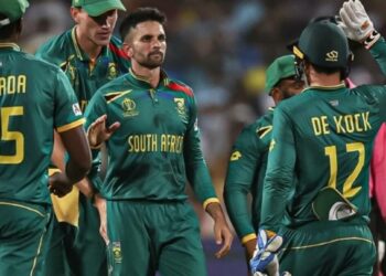 വിജയ കുതിപ്പ് തുടർന്ന് ദക്ഷിണാഫ്രിക്ക; വീണ്ടും തകർന്ന് ന്യൂസിലാൻഡ്