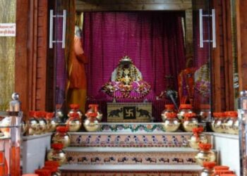 അയോധ്യ ക്ഷേത്ര പ്രതിഷ്ഠയ്ക്കുള്ള അക്ഷത കലശങ്ങൾ കൈമാറി