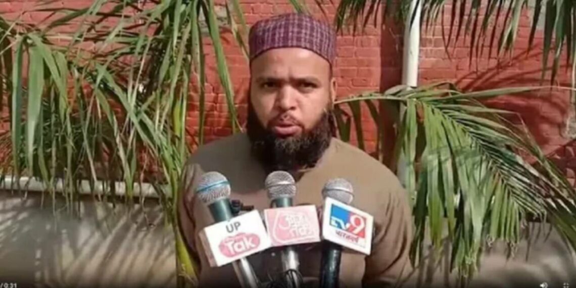 ‘മുസ്ലിം സ്ത്രീകൾ ബ്യൂട്ടി പാർലറുകളിൽ പോകരുത്’; വിവാദ പ്രസ്ഥാവനയുമായി മത പുരോഹിതൻ