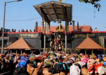 ശബരിമലയിൽ വൻ ഭക്തജന തിരക്ക്; ഇന്നലെ ദർശനം നടത്തിയത് 45000 ലേറെ പേർ