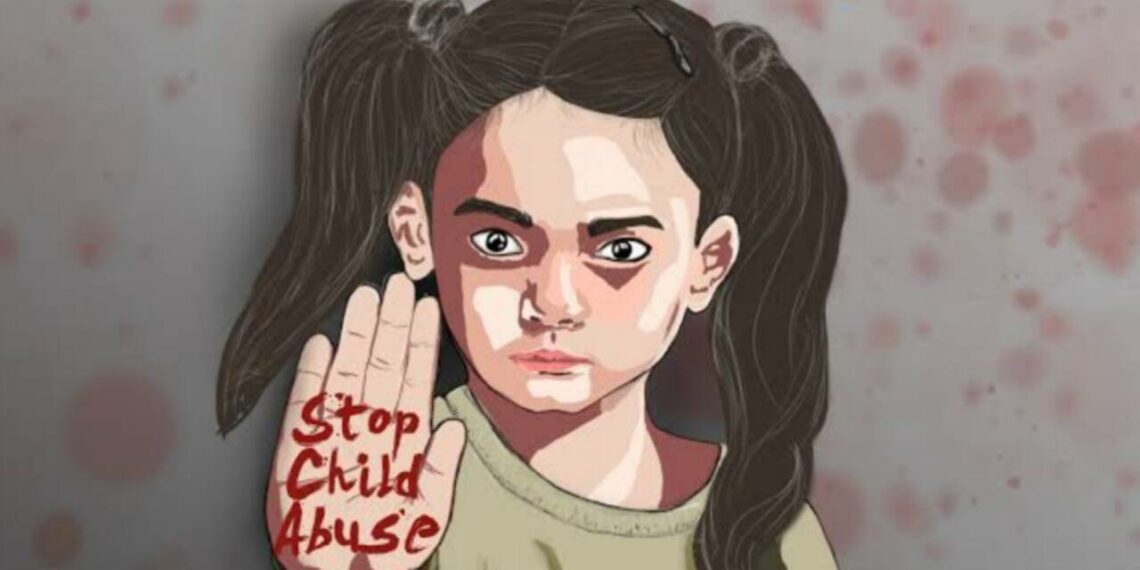 ഏഴു വയസുള്ള മകളെ പീഡിപ്പിക്കാൻ കാമുകന് ഒത്താശ ചെയ്തു: അമ്മയ്ക്ക് 40 വർഷം കഠിന തടവ്