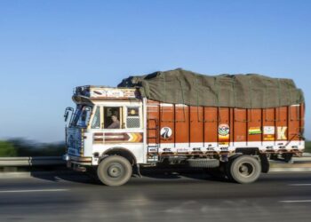 2025 ഒക്ടോബർ 1 മുതൽ ട്രക്കുകളുടെ ഡ്രൈവർ കാബിനിൽ എസി നിർബന്ധം