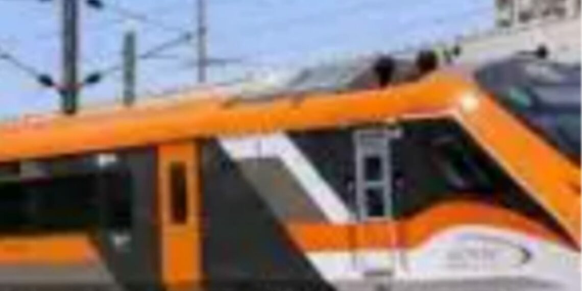 ആസ്ത! അയോദ്ധ്യയിലേക്ക് പ്രത്യേക ട്രയിനുകൾ