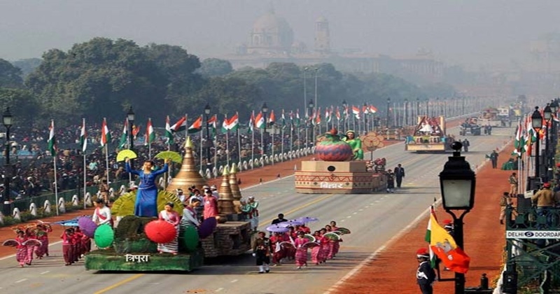 റിപ്പബ്ലിക് ഡേ; പ്രമേയത്തിനനുസരിച്ച് മാതൃകകൾ തയ്യാറാക്കിയില്ല. കേരളത്തിന് പിന്നാലെ കർണാടകയുടെയും നിശ്ചലദൃശ്യത്തിന് അനുമതി നിഷേധിച്ചു