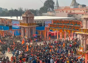 അയോധ്യയിൽ വൻ തിരക്ക്; മുഴുവൻ ഓൺലൈൻ യാത്ര ബുക്കിംഗുകളും റദ്ദാക്കി