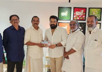 പ്രാണപ്രതിഷ്ഠാ ചടങ്ങിലേക്ക് മോഹൻലാലിന് ക്ഷണം; അക്ഷതവും, ക്ഷണപത്രവും കൈമാറി ആർഎസ്എസ് നേതാക്കൾ