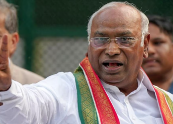 ‘ഇന്ത്യ’ സഖ്യത്തെ മല്ലികാർജുൻ ഖാർഗെ നയിക്കും; പദവി നിരസിച്ച് നിതീഷ് കുമാര്