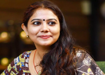 ചില പ്രത്യേക സമുദായത്തിൽ ഉള്ളവർ എന്നെ വേട്ടയാടുന്നു, ഞാൻ മാത്രമല്ല ഒരുപാട് പേർ ഈ അവസ്ഥയിലൂടെ കടന്നു പോകുന്നുവരാണ്; രചന