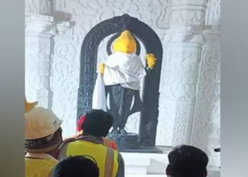 അയോധ്യ ക്ഷേത്രത്തില്‍ പ്രതിഷ്ഠിക്കുന്ന രാമവിഗ്രഹത്തിന്റെ ആദ്യചിത്രം പുറത്ത്