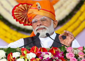 പി.എം.എ.വൈ പദ്ധതിയിലൂടെ നിർമ്മിച്ച 15,000 വീടുകള്‍ ഗുണഭോക്താക്കള്‍ക്ക് കൈമാറി പ്രധാനമന്ത്രി