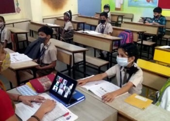 ഒന്നാം ക്ലാസില്‍ ചേരാന്‍ 6 വയസ് തികയണം; വീണ്ടും നിർദ്ദേശം നൽകി കേന്ദ്രം