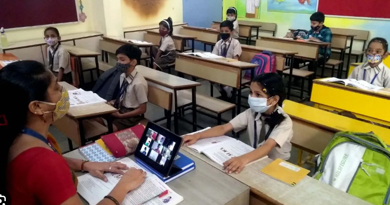 ഒന്നാം ക്ലാസില് ചേരാന് 6 വയസ് തികയണം; വീണ്ടും നിർദ്ദേശം നൽകി കേന്ദ്രം