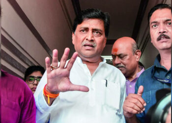 മഹാരാഷ്ട്രയില്‍ കൂടുതല്‍ കോണ്‍ഗ്രസ് നേതാക്കള്‍ ബിജെപിയിലേക്കെന്ന് സൂചന; അടിയന്തര യോഗം വിളിച്ച് ചെന്നിത്തല