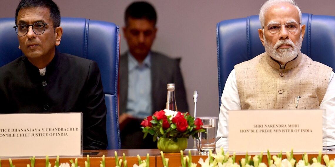 ‘പ്രധാനമന്ത്രി മോദി എന്നെ വിളിച്ച് നിർദ്ദേശങ്ങൾ തന്നു; കൊവിഡ് -19 ബാധിച്ചപ്പോഴുണ്ടായ അനുഭവം അനുസ്മരിച്ച് ചീഫ് ജസ്റ്റിസ് ഡി വൈ ചന്ദ്രചൂഡ്