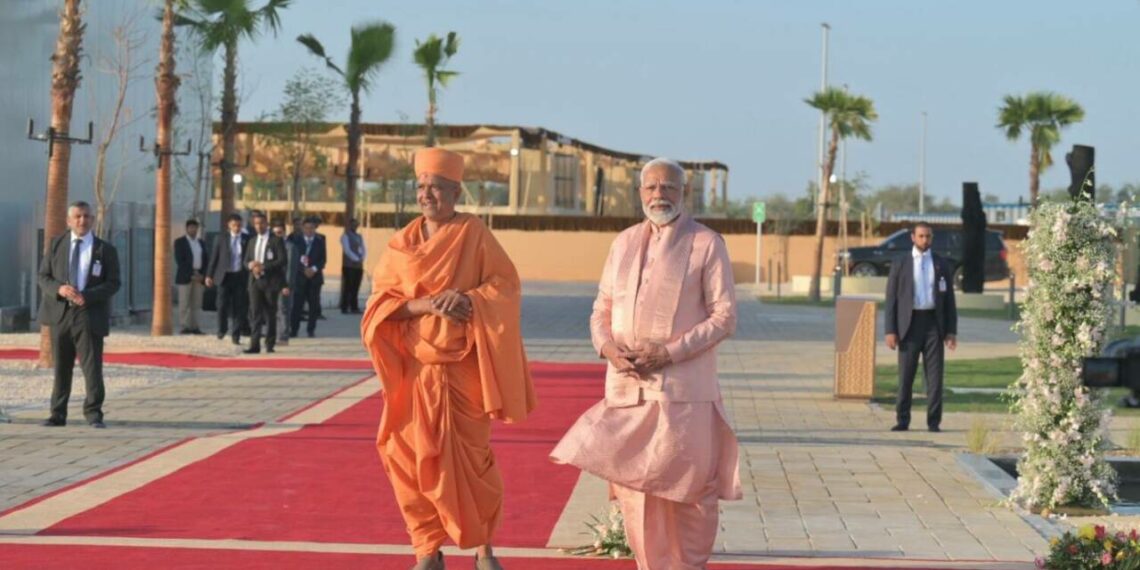 അറബി നാടിനെയും പൂജിക്കുന്ന ഹൈന്ദവ വിശ്വാസം; പ്രൗഢ​ഗംഭീരമായ ചടങ്ങോടെ അബുദാബിയിലെ ബാപ്പ്സ് ഹിന്ദു മന്ദിർ ഉദ്ഘാടനം ചെയ്യ്ത് പ്രധാനമന്ത്രി നരേന്ദ്ര മോദി