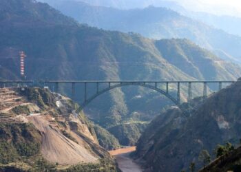 ചെനാബ് പാലം – ലോകത്തിലെ ഏറ്റവും ഉയരം കൂടിയ റെയിൽവേ പാലം; 14,000 കോടി രൂപ നിർമ്മാണ ചിലവ്