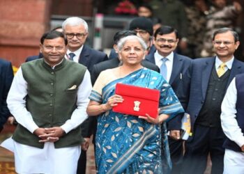 സൂര്യോദയ യോജനയിൽ സൗജന്യ വൈദ്യുതി, കൂടുതൽ മെഡിക്കൽ കോളേജുകൾ; നികുതിയിൽ മാറ്റമില്ലാത്ത പുതിയ ബജറ്റ്